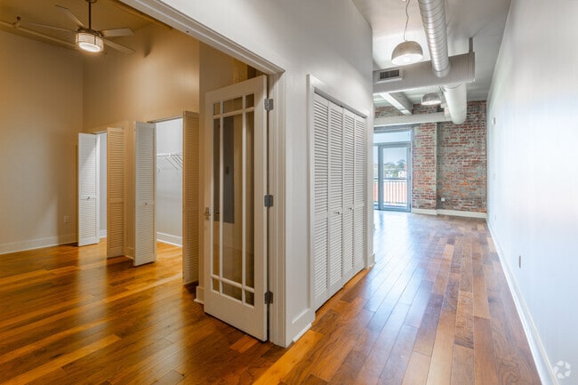 2BR, 1BA - 861SF Entrance - The Fleetwood Building