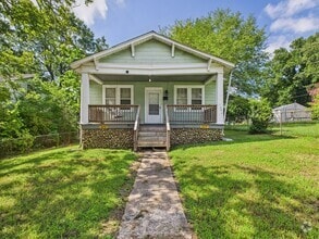 Building Photo - 2404 Yorktown Ave