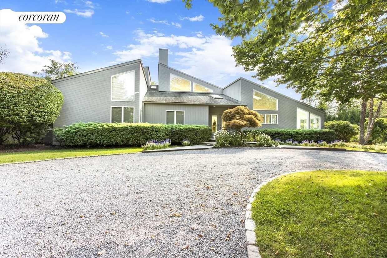 Primary Photo - 21 Wildwood Ln