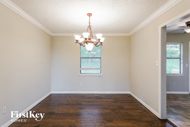 Foto del edificio - 1312 Whirlaway Cir