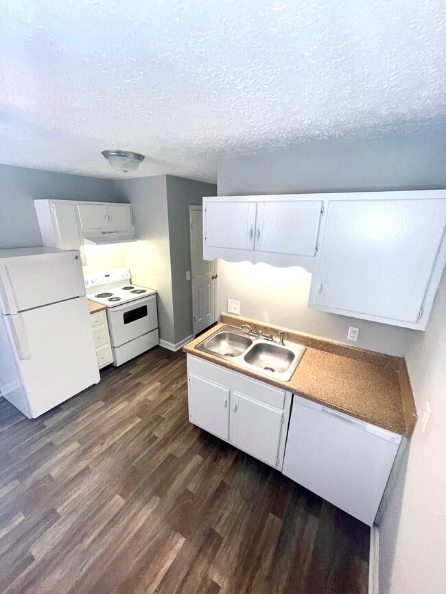 Building Photo - Cove at Center Point