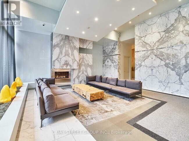 Building Photo - 8 Charlotte St