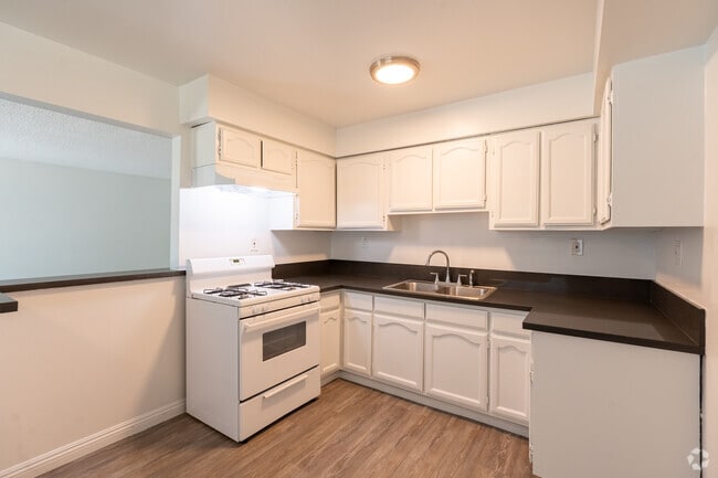 Building Photo - Garvey Apartments
