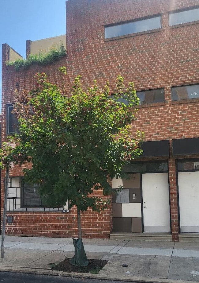 Building Photo - 525 S 13th St