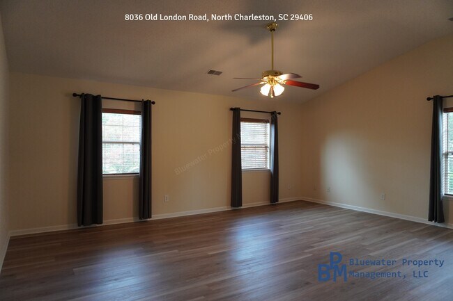 Foto del edificio - 8063 Old London Rd