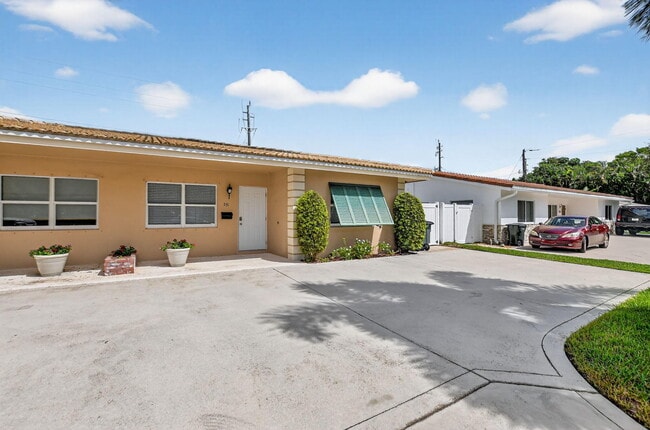 Foto del edificio - 529 NE 18th St