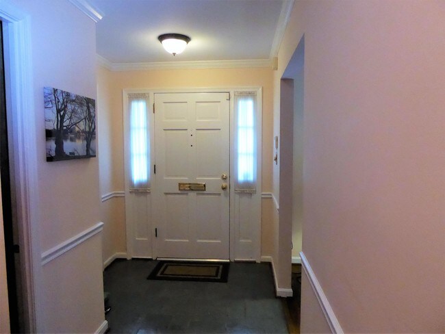 Building Photo - 4642 Linmar Ct
