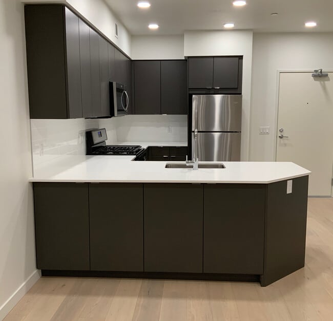 Building Photo - Solace