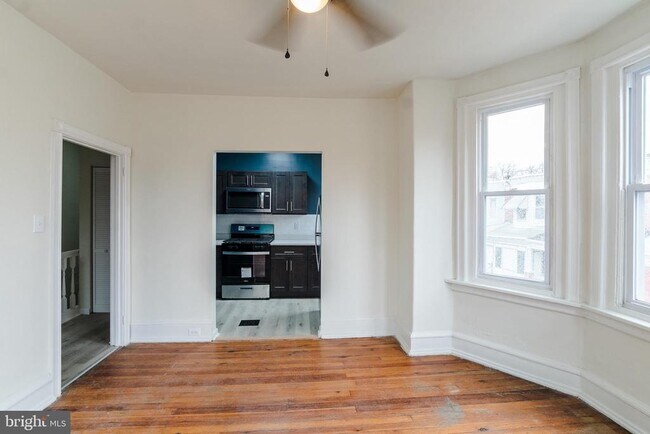 Foto del edificio - 5110 Webster St