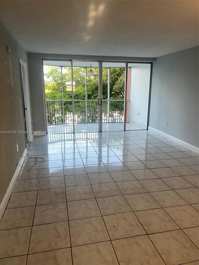 Foto del edificio - 1780 NE 191st St