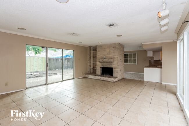 Building Photo - 7431 Navidad Rd