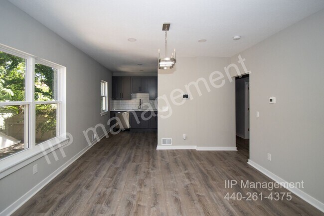 Building Photo - Beautiful 3-Bedroom Home in Cleveland Heig...