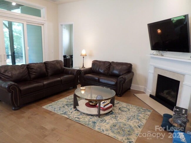 Building Photo - 13113 Kornegy Dr