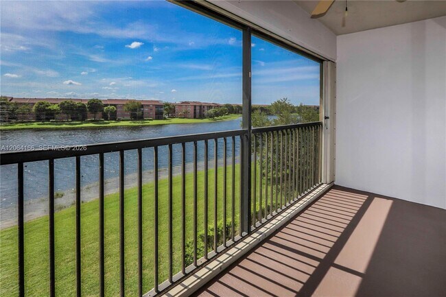 Foto del edificio - 850 SW 138th Ave