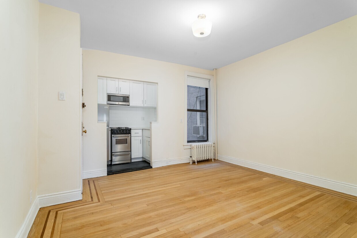 Primary Photo - 52-25 Skillman Ave