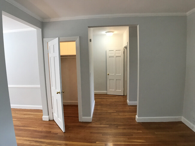 Foyer(actual walls are cream based co - 1157 Beacon St