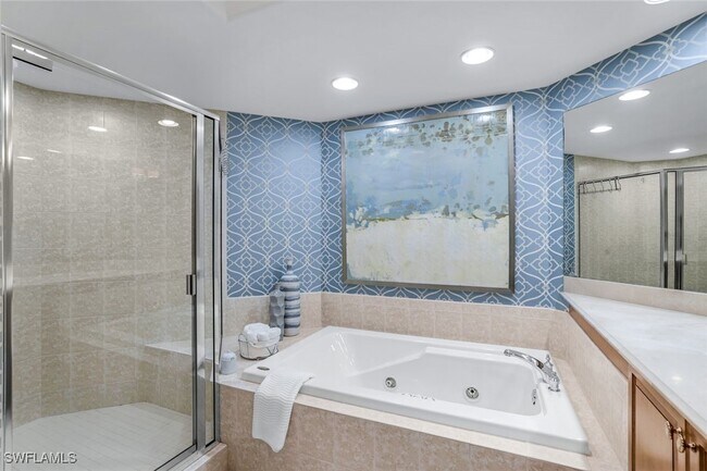 Foto del edificio - 2728 Tiburon Blvd E