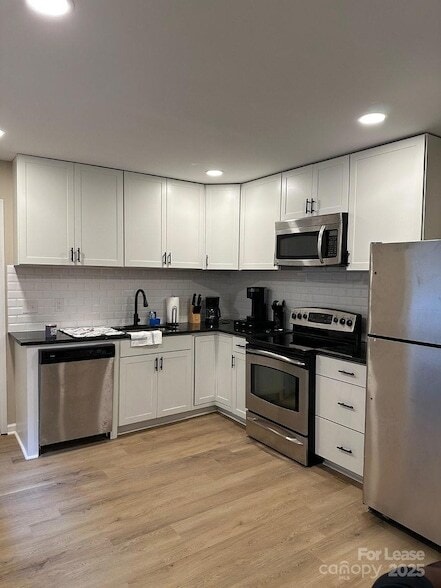 Building Photo - 1415 Vancouver Dr