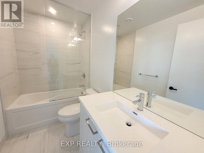 Photo du bâtiment - 225 Commerce St