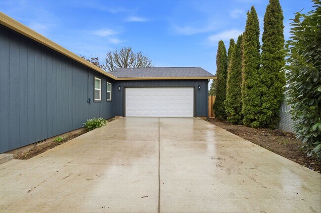 Foto del edificio - Newly Renovated 2 Bedroom Home