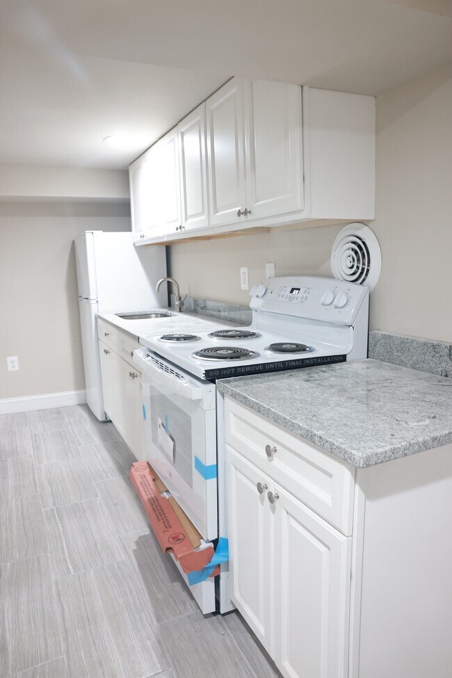 Fully Renovated Kitchen and Granite Countertops - 4930 Minnesota Ave NE