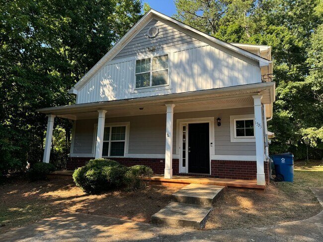 Building Photo - Large 4bed/4bath Cedar Shoals Townhome!