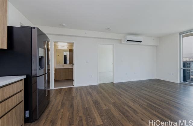 Building Photo - 1391 Kapiolani Blvd
