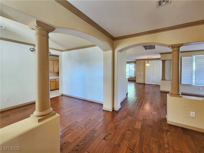 Building Photo - 10224 TRESOR Ct