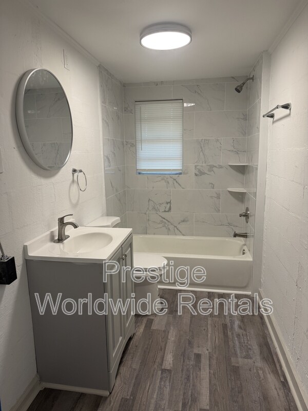 Foto del edificio - 106 Moore St