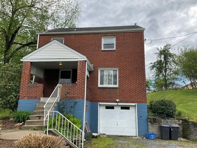 3 Bedroom - Peaceful Living Just Minutes f... - 3 Bedroom - Peaceful Living Just Minutes f... House
