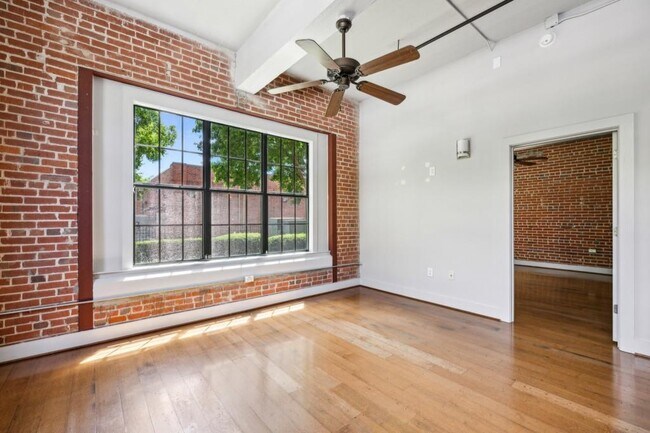 Foto del edificio - 1261 Caroline St NE