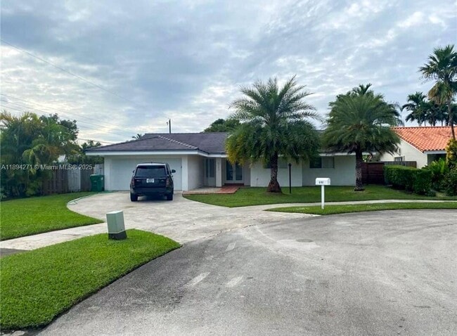 Foto del edificio - 8192 SW 90th Ave