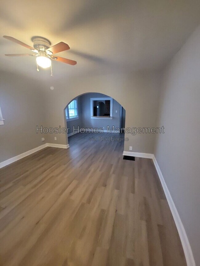 Foto del edificio - 1024 E Bradbury Ave