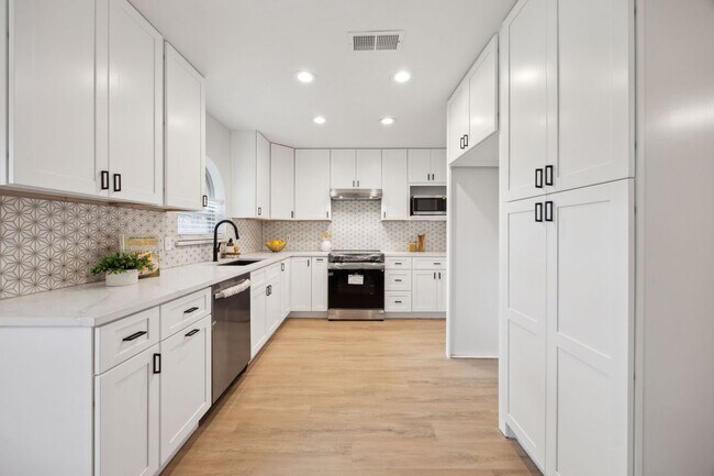 Foto del edificio - 3413 Parkhaven Dr