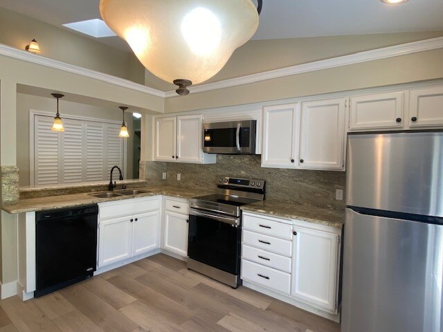 Foto del edificio - 13017 Lincoln Way