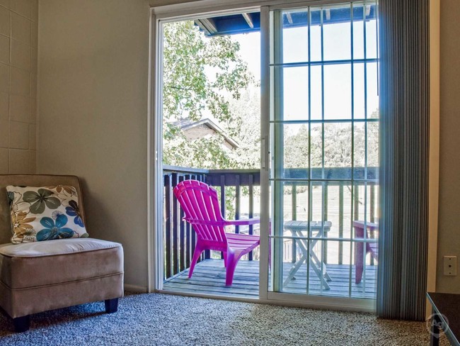 Patio/Balcony - Telegraph Crossing