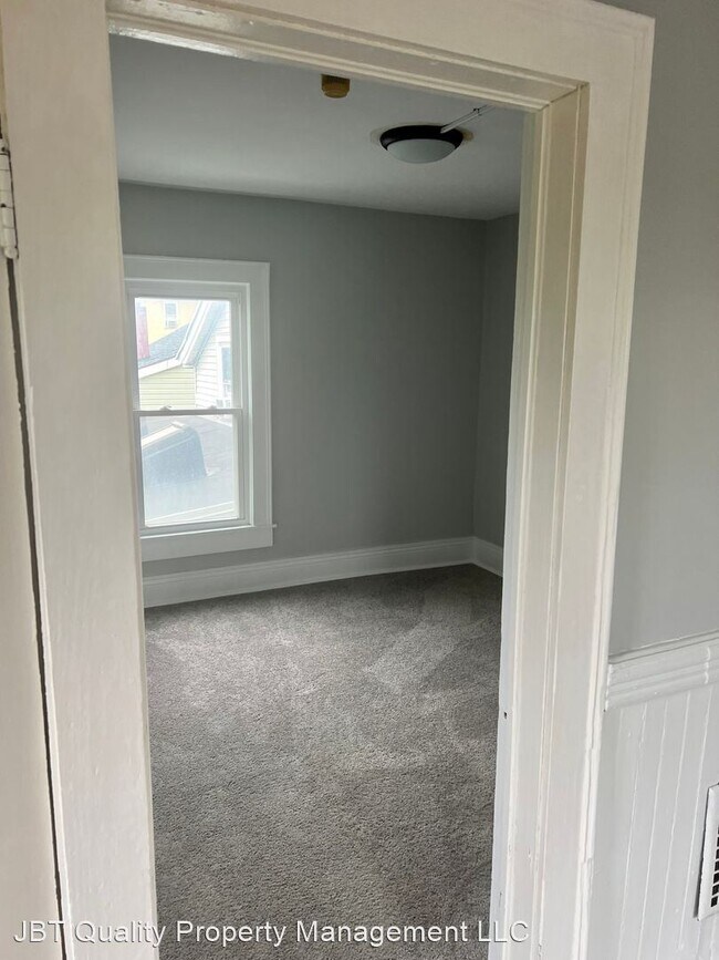 Foto del edificio - 3 br, 1 bath House - 1618 1st N St