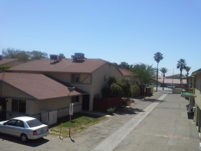 Building Photo - 1705 W Olive Ave