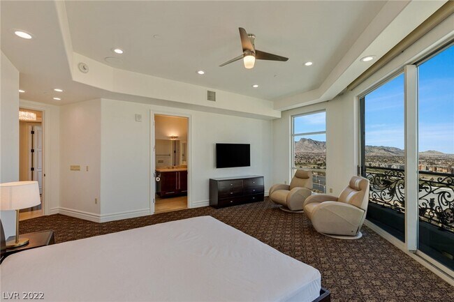 Building Photo - 9103 Alta Dr