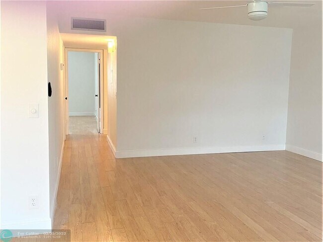 Building Photo - 796 Normandy Trail