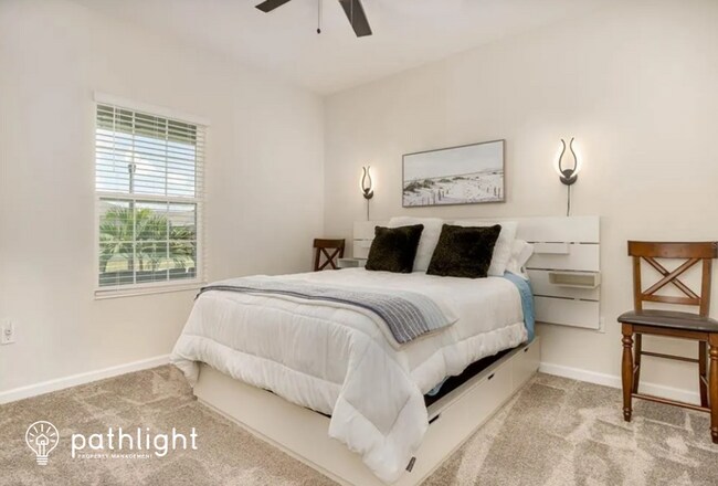 Foto del edificio - 5554 Bakewell Pl