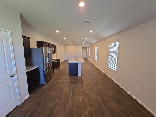 Foto del edificio - 16790 Lonely Pines Dr
