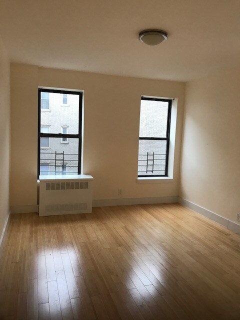 Primary Photo - 100 Brighton Beach Ave