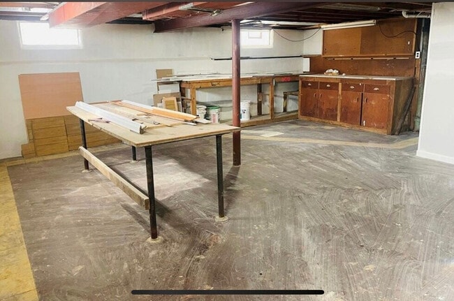 Building Photo - 215 Tarrington Rd