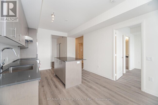 Building Photo - 8960 Jane St