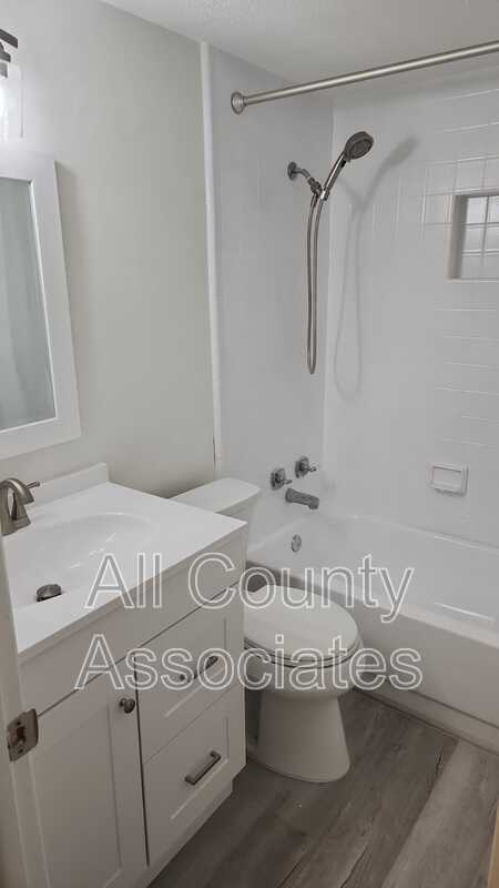 Foto del edificio - 7331 Parrot Dr