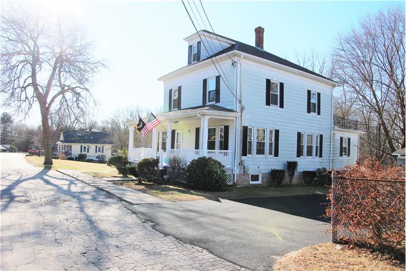 Primary Photo - 35 Mowry Ave