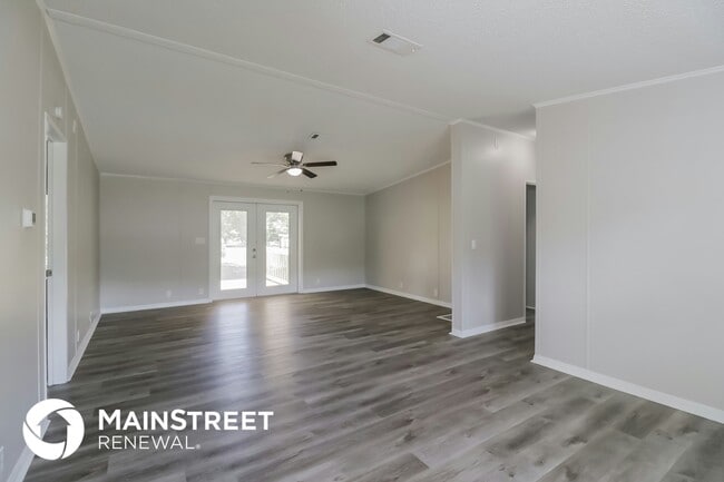 Foto del edificio - 4801 King Lake Dr