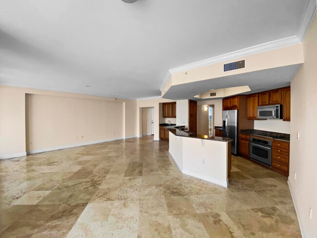 Building Photo - 15500 Emerald Coast Pkwy