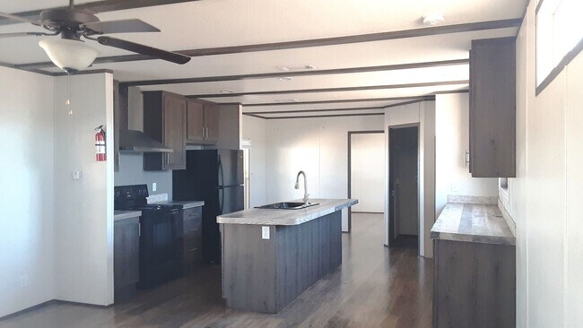 Foto del edificio - Anthony Single Wide for Rent